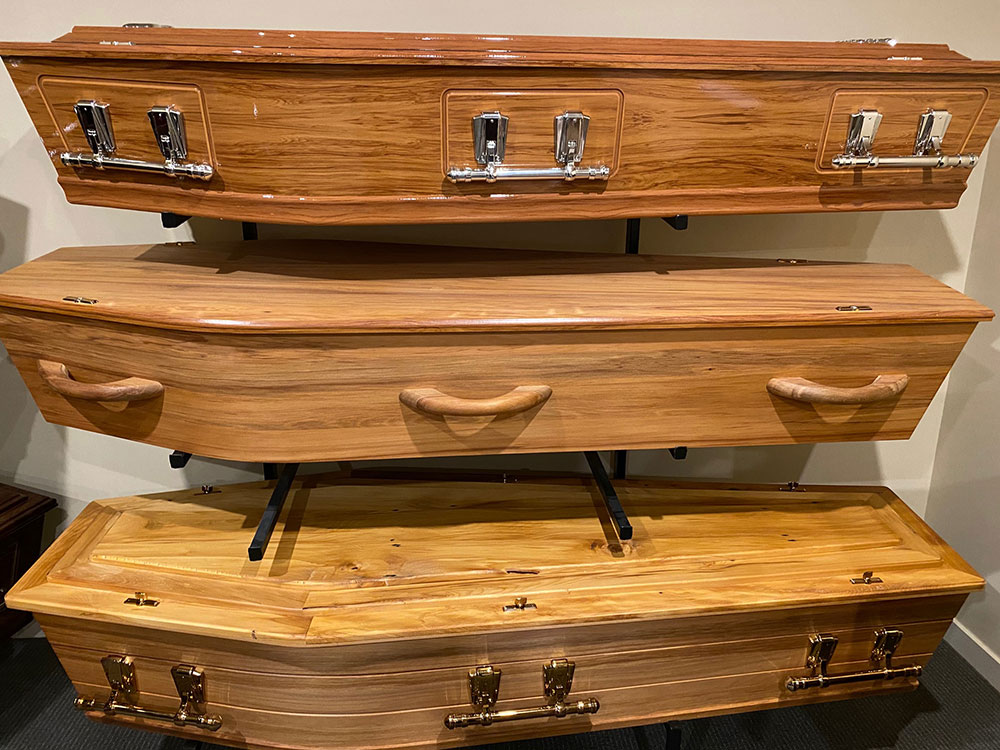 Casket Raised Lid, Heritage Oiled Rimu, Recycled Timber
